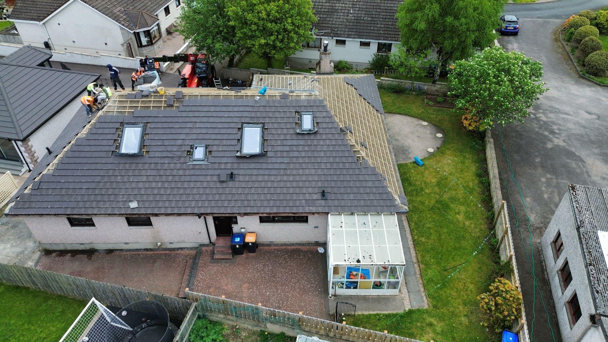 Professional roof replacement services - Roofing365