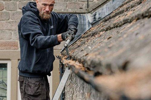 Quality gutter cleaning and repairs - Roofing365